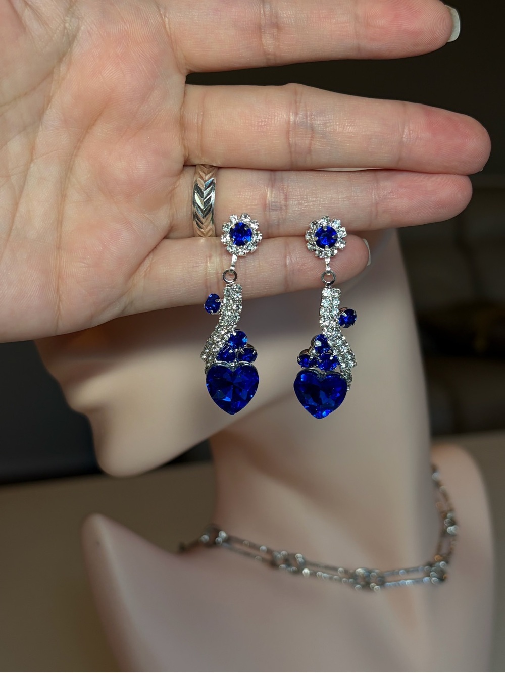 Elegant Blue Heart Drop Earrings. - Picture 6 of 10